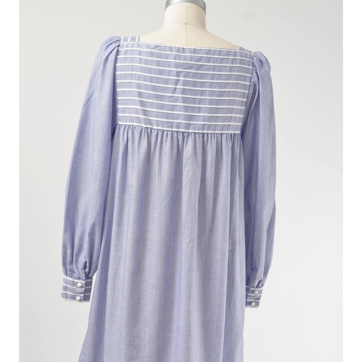 Vintage 80s blue and white striped cotton tent dress with puff sleeves. Close up back view.