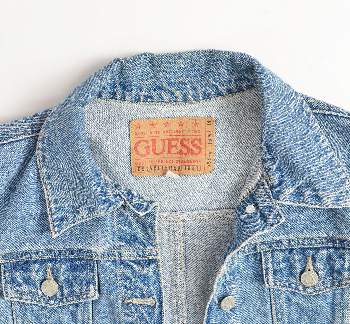 Vintage 1990s denim Guess short fitted jean jacket.