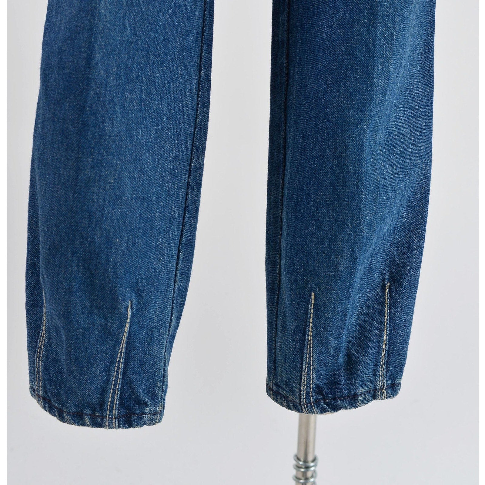 vintage 1980s Gitano elastic waist denim tapered leg mom jeans. 