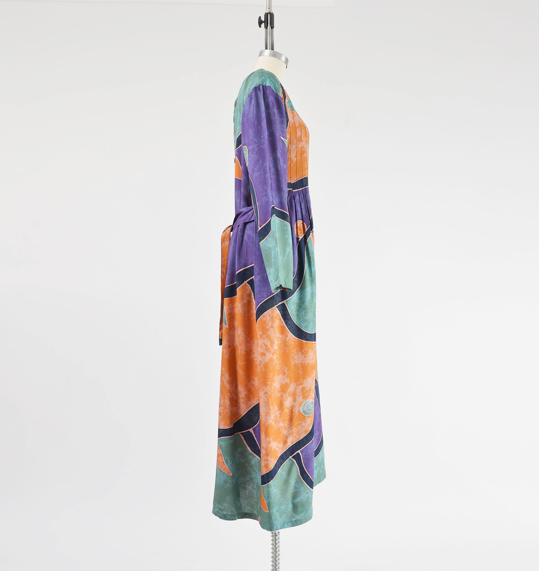 Vintage 90s batik print boho long sleeve maxi dress. 