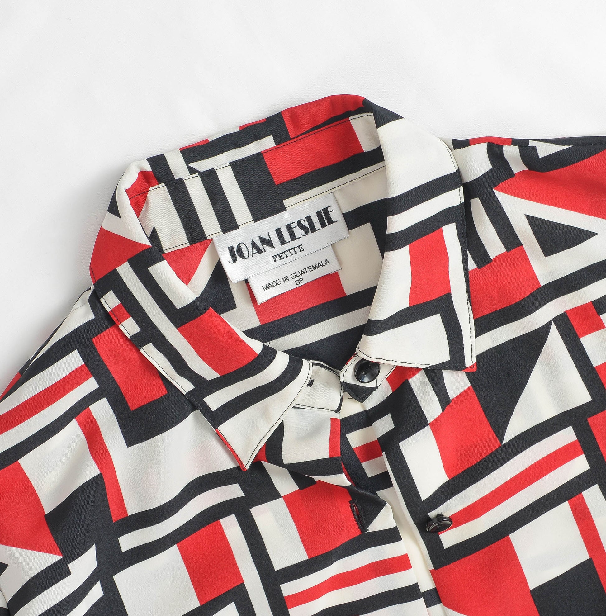 Vintage 90s Y2K geometric print collared button down blouse. 