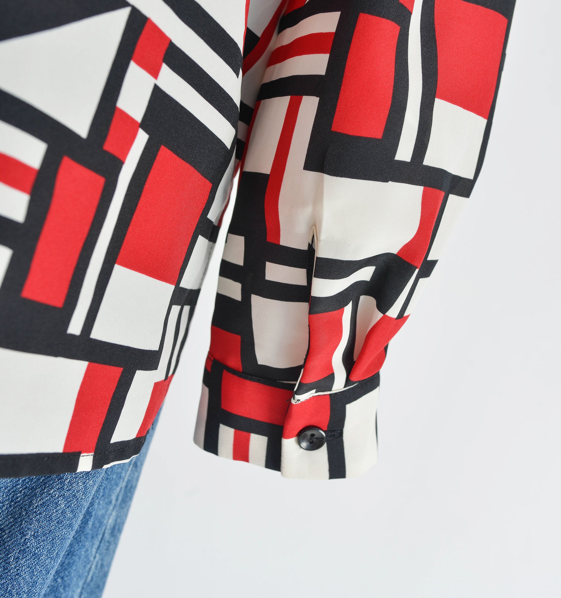 Vintage 90s Y2K geometric print collared button down blouse. 