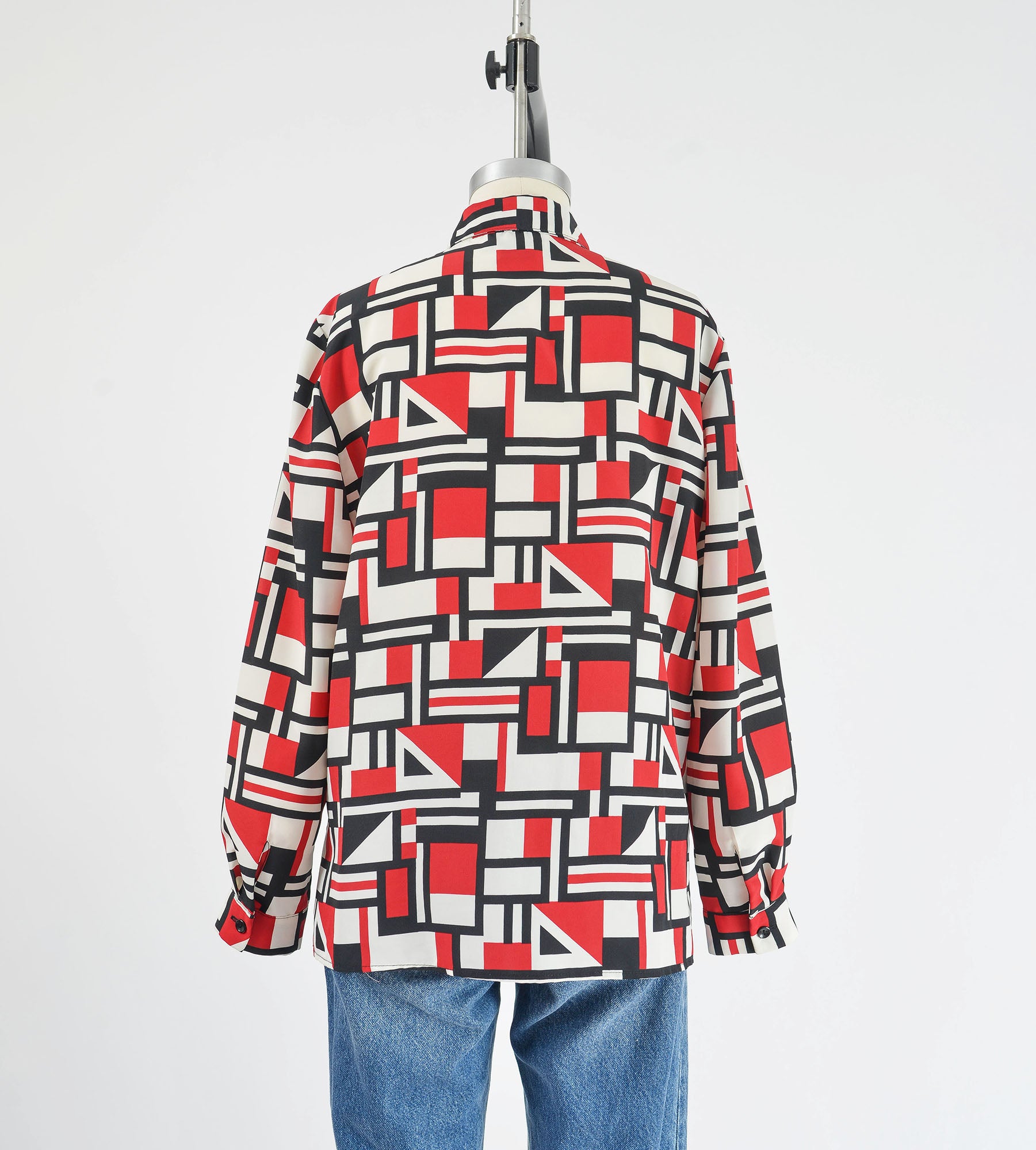 Vintage 90s Y2K geometric print collared button down blouse. 
